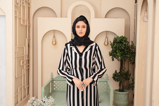 Graphic Monochrome Striped Abaya