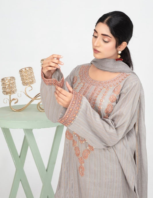 Élégant ensemble 3 pièces gris brodé avec dupatta en mousseline pour femme