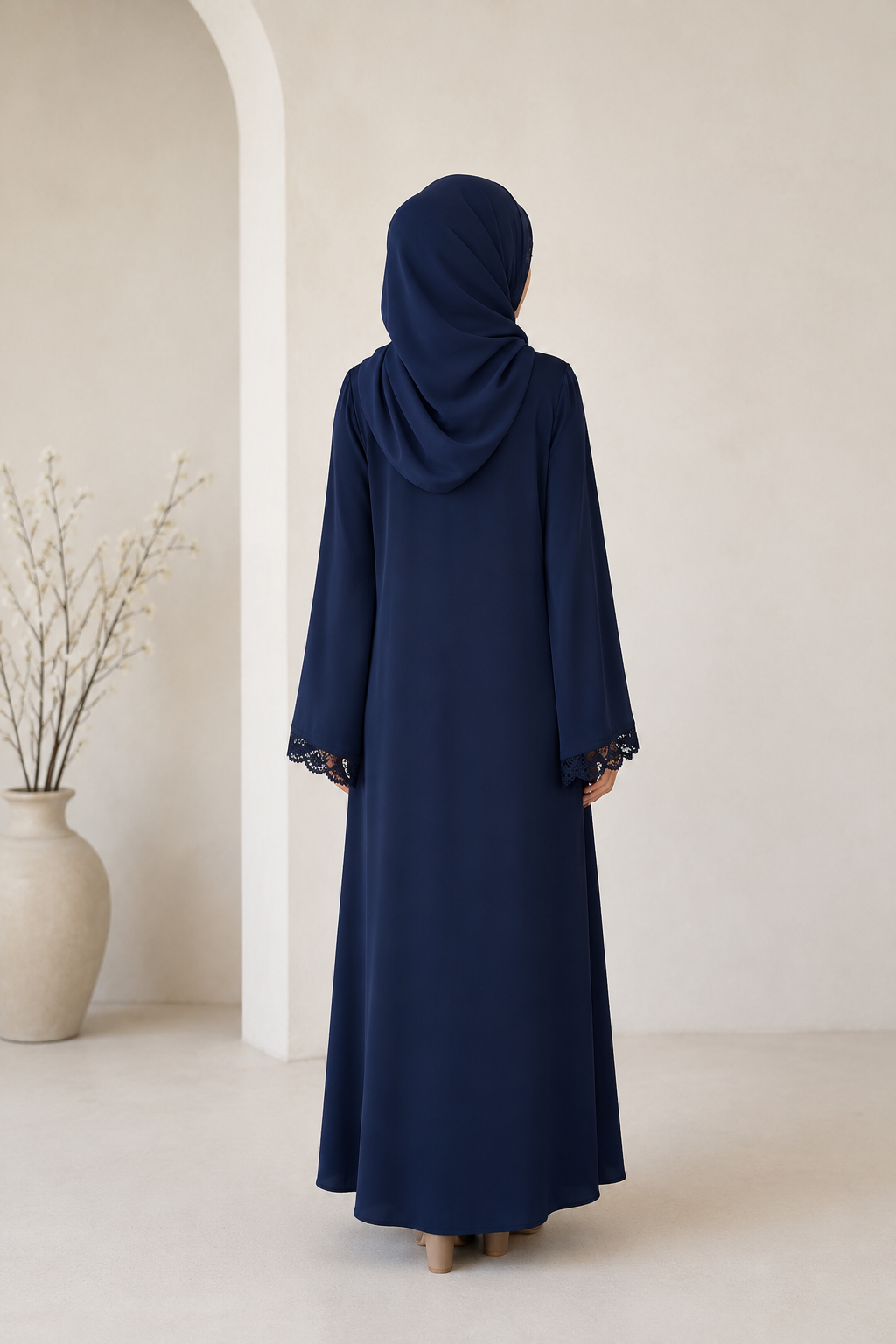 Classic Modest Abaya — No. 532