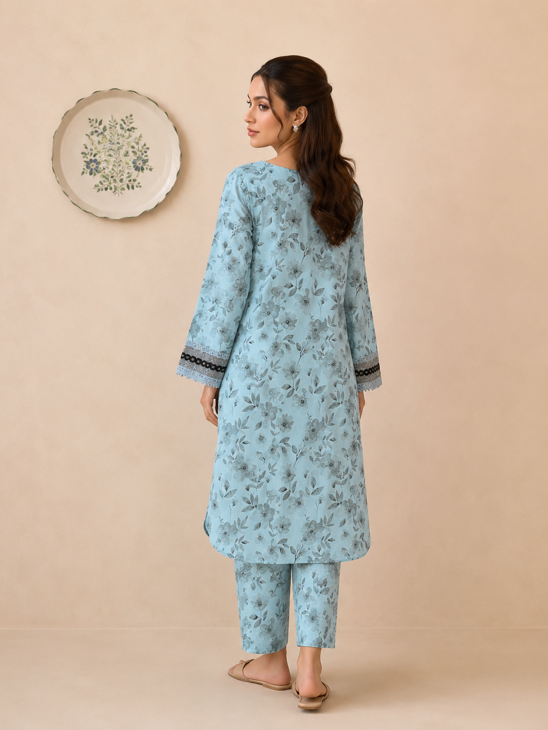 Embroidered Border Lawn Suit — No. 128