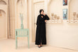 Klassische schwarze Abaya