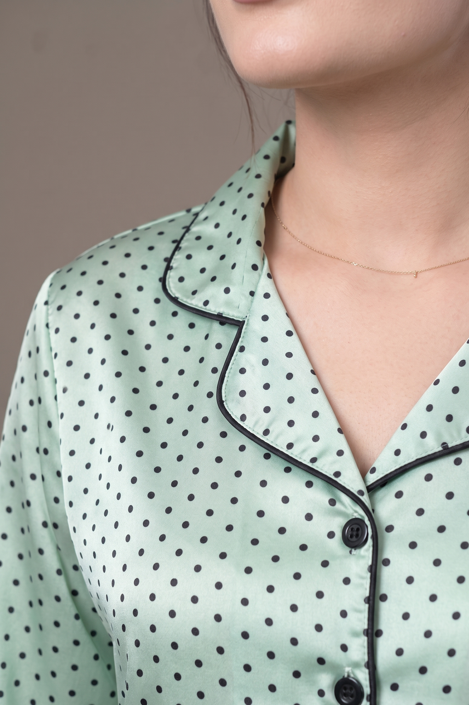 Loungewear-Set aus Satin mit Polka Dots