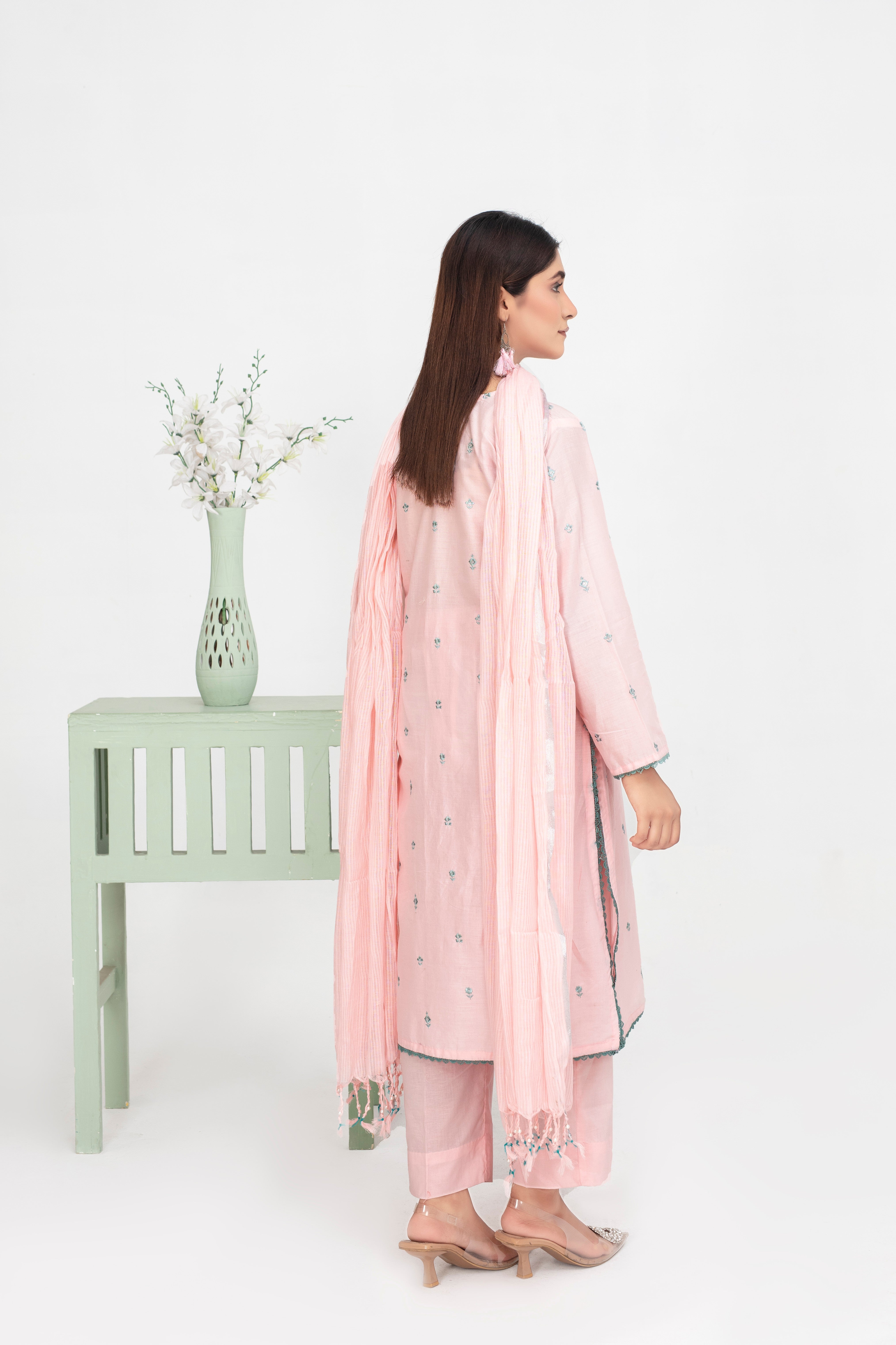 Pastellrosa bestickte Kurta im Angrakha-Stil